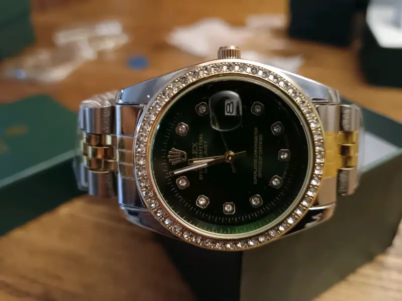 Reloj Rolex Oyster Perpetual Verde y Dorado - 3