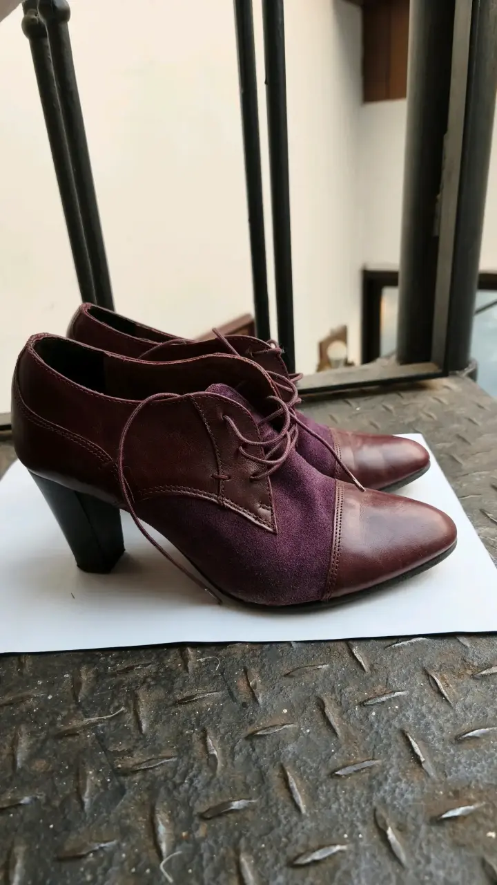 Zapatos de tacón burdeos para mujer - 1