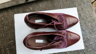 Zapatos de tacón burdeos para mujer - miniatura 2