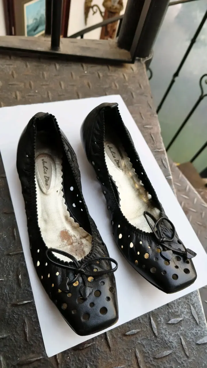 Bailarinas negras con diseño de lunares - 1