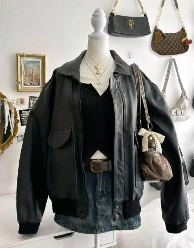 Chaqueta de cuero negra para mujer - miniatura 1