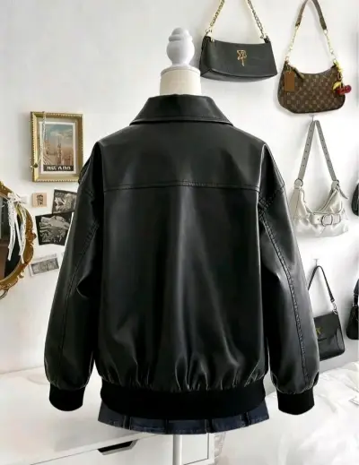 Chaqueta de cuero negra para mujer - miniatura 3
