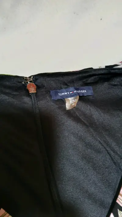 Vestido floral Tommy Hilfiger talla m/L - miniatura 2