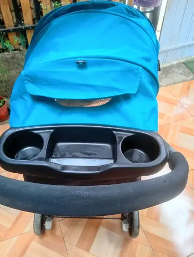 Coche de bebé azul más un portabebés - miniatura 3