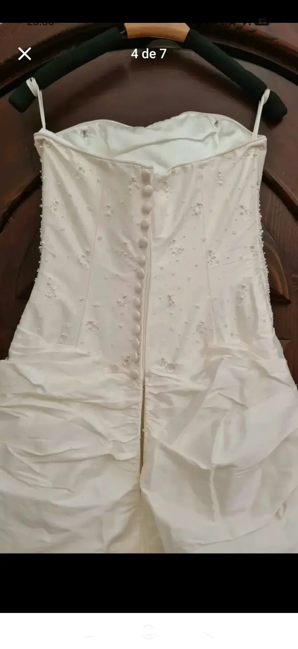 Vestido de Novia Blanco con Detalles Bordados - 4
