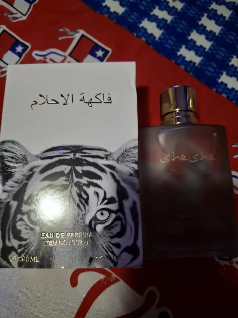Perfume Eau de Parfum 100ml con diseño de tigre