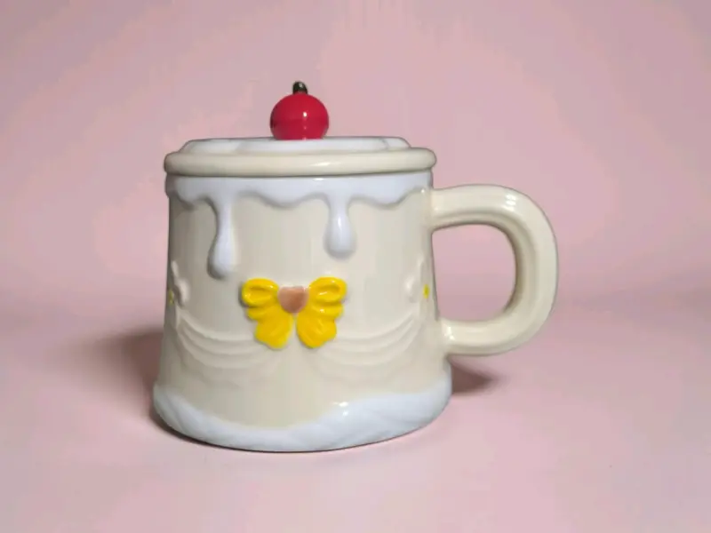 Taza de cerámica con diseño de pastel + tapa - 1