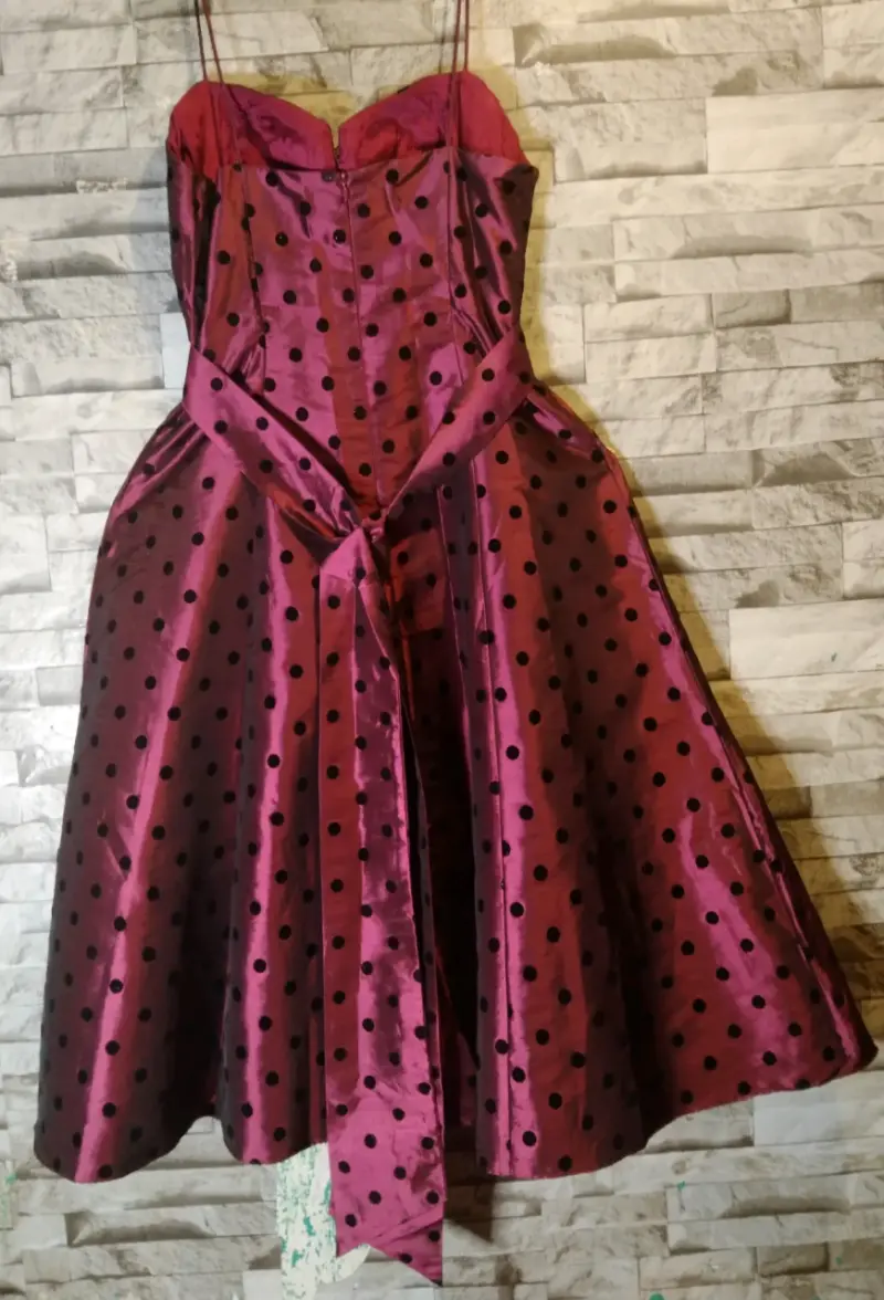 Vestido de fiesta burdeos con lunares - 5