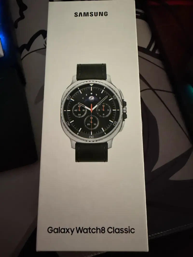 Samsung Galaxy Watch 8 Classic con correa negra - 3