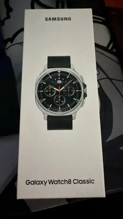 Samsung Galaxy Watch 8 Classic con correa negra - miniatura 5