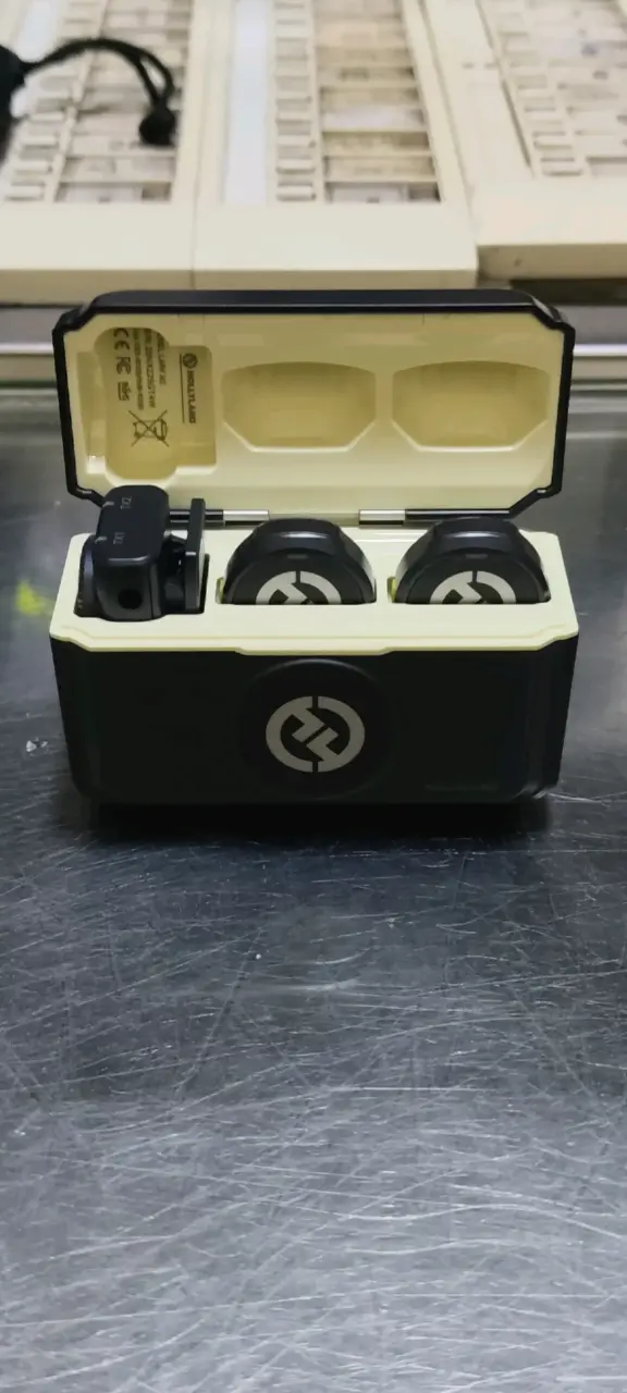Auriculares inalámbricos con estuche de carga Holylight - 1