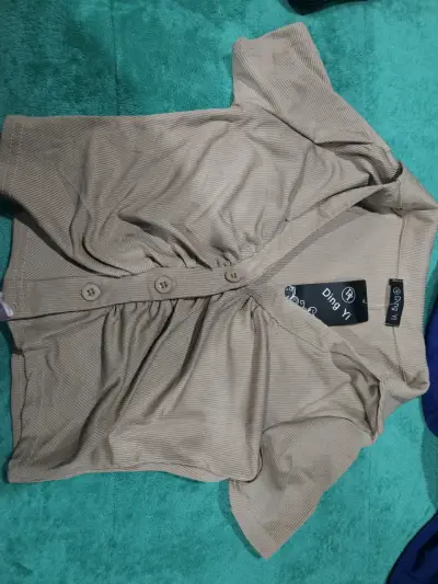 Blusa de mujer gris con botones A Bug - miniatura 2