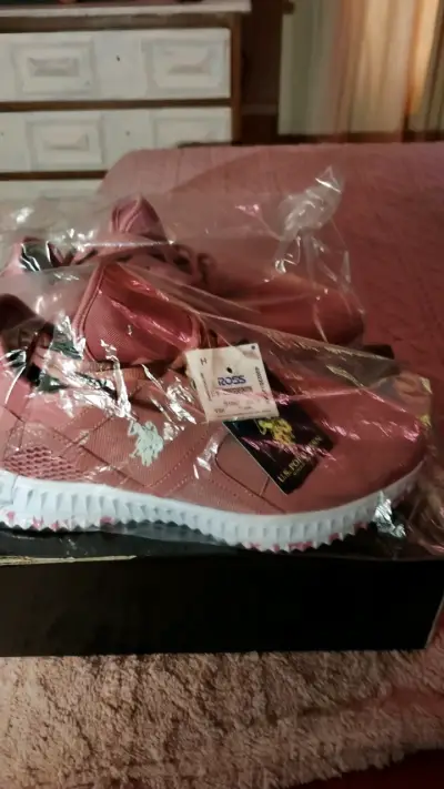 Zapatillas deportivas rosadas para mujer - miniatura 1
