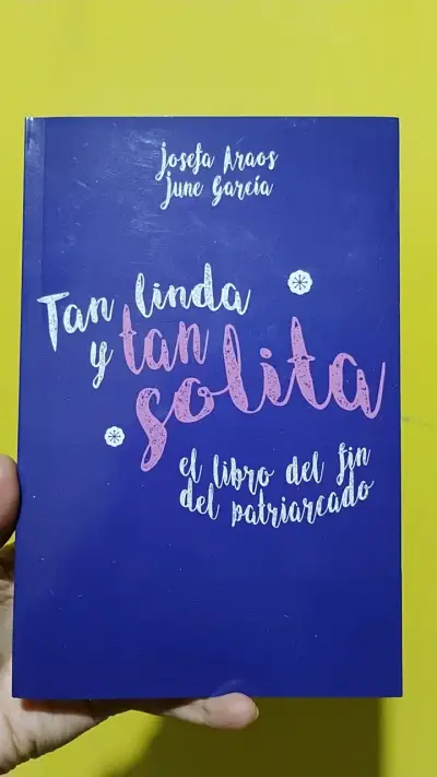 Libro 'Tan Linda Y Tan Solita' - miniatura 1