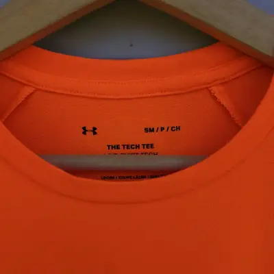 Polera deportiva naranja Under Armour - miniatura 2