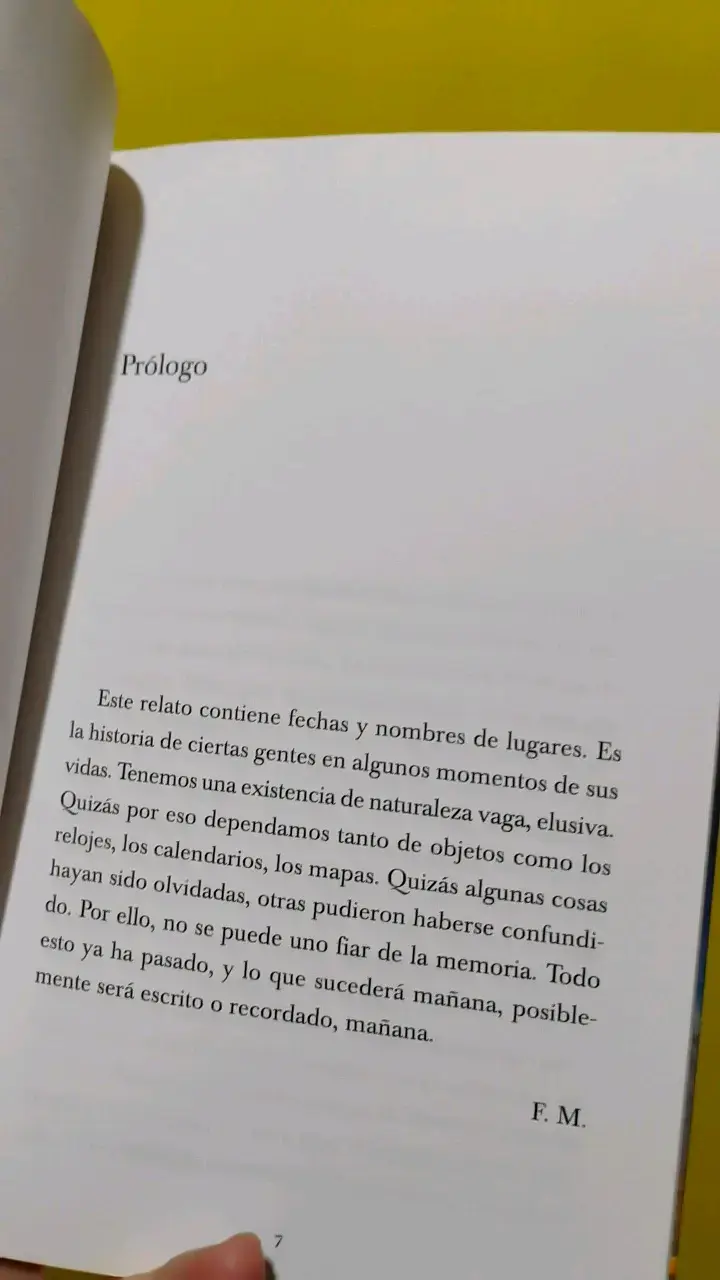 Libro 'Acuario' de Felipe Mucarquer - 3