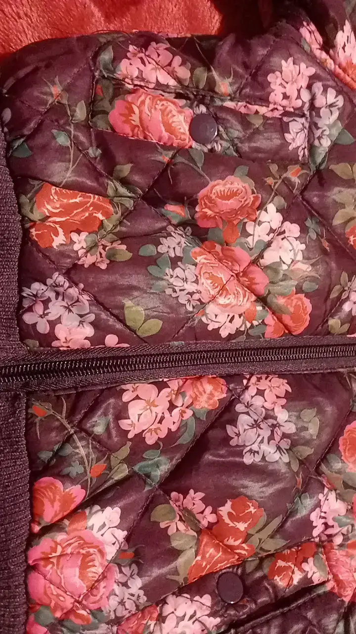 Chaqueta acolchada floral para niña - 5