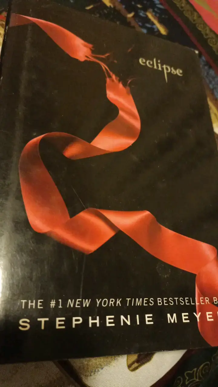 Libro Eclipse de Stephenie Meyer en buen estado - 1