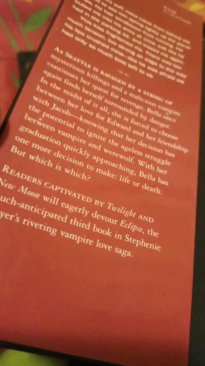 Libro Eclipse de Stephenie Meyer en buen estado - 2