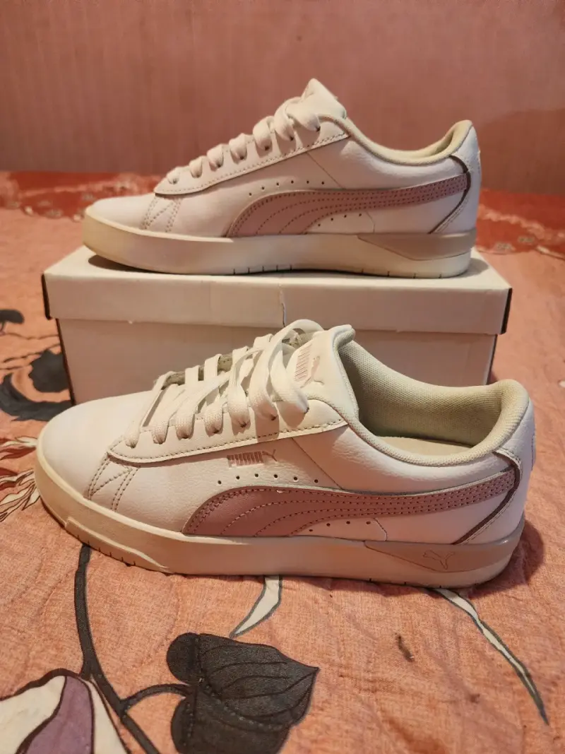 Zapatillas deportivas blancas Puma para mujer - 1