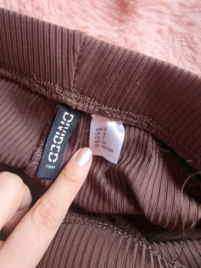 Pantalones acampanados marrones H&M Divided - miniatura 2