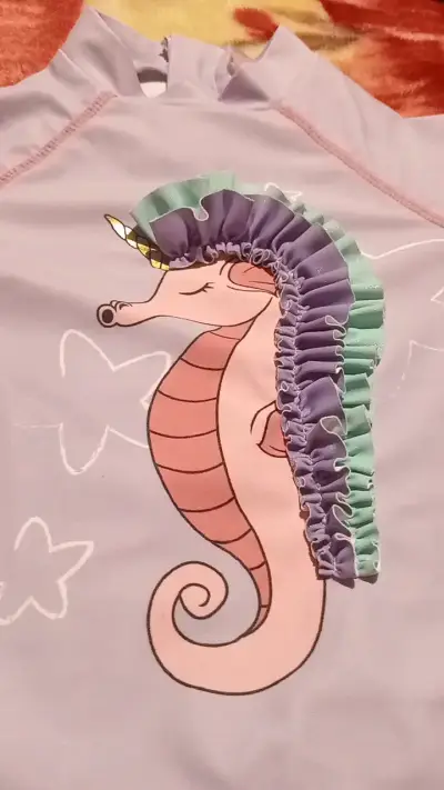Traje de baño para bebe con diseño de caballito - miniatura 2