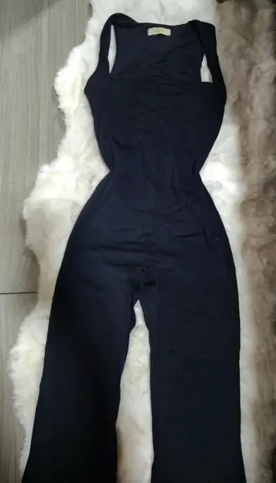 Enterito negro elegante para mujer - miniatura 1