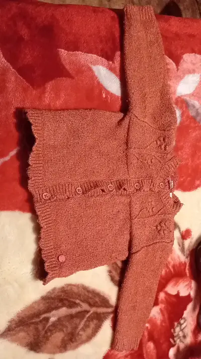 Chaleco tejido para bebé color terracota - miniatura 1