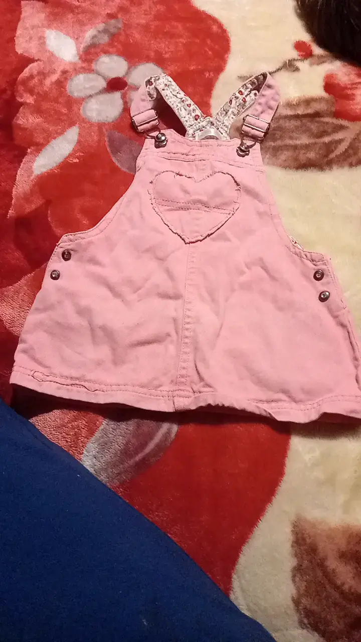 Jardinera rosa para niña con diseño de corazón - 1