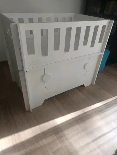 Cuna de madera blanca para bebé - miniatura 1