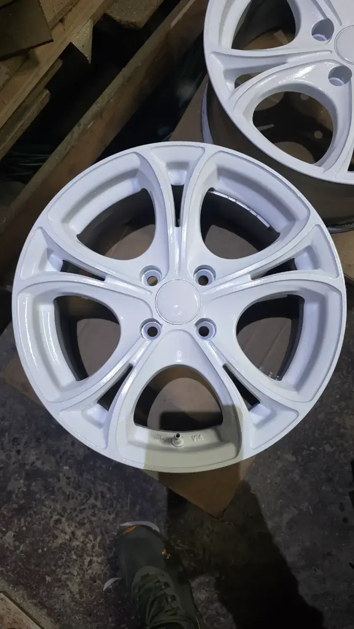 Llanta de aleación blanca para auto Aro 15x7 - 2