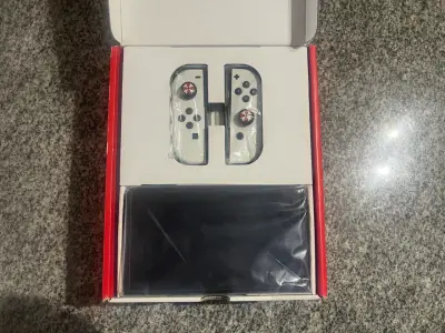 Consola Nintendo Switch OLED con accesorios - miniatura 2