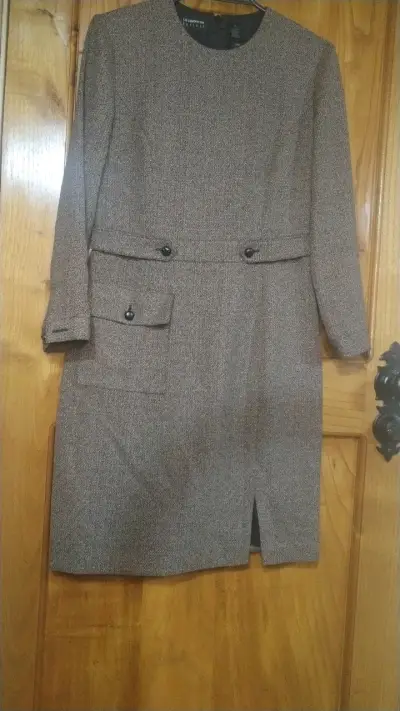 Vestido Liz Claiborne marrón elegante - miniatura 1