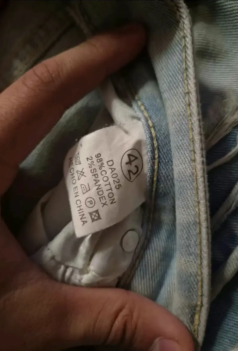 Jeans rasgados de mezclilla - 2