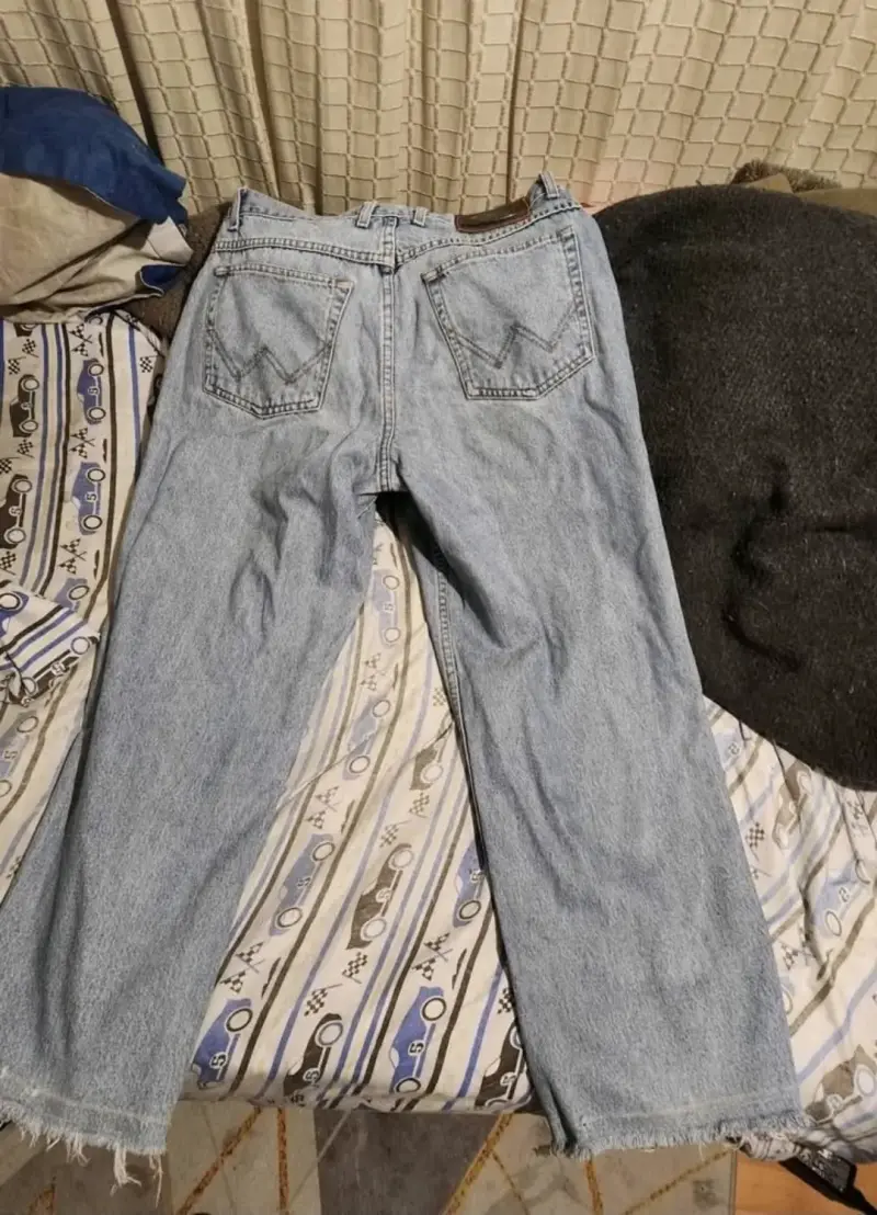 Jeans Wrangler con diseño de cruces - 3