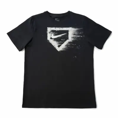 Polera Nike negra con diseño gráfico - miniatura 1