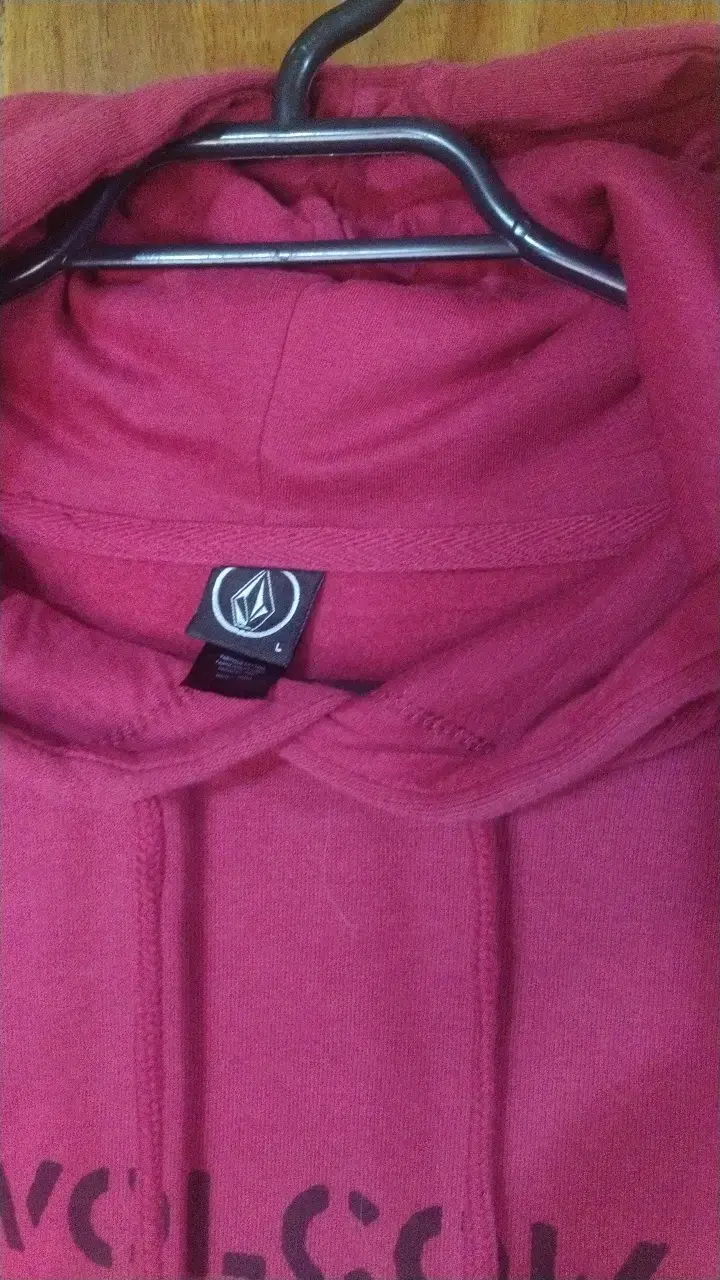 Polerón Volcom rojo con capucha - 2
