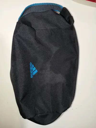 Neceser negro Adidas con cierre y asa - miniatura 1