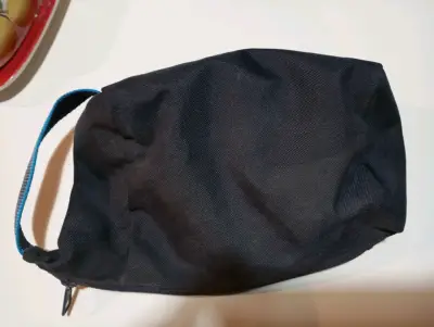 Neceser negro Adidas con cierre y asa - miniatura 2