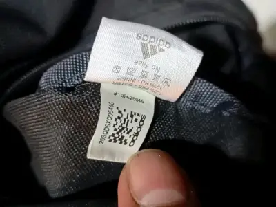 Neceser negro Adidas con cierre y asa - miniatura 3