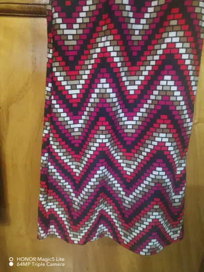 Pantalones acampanados estampados zigzag No Boundaries - miniatura 3