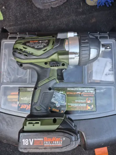 Llave de impacto Inalámbrico Bauker 18V - miniatura 1