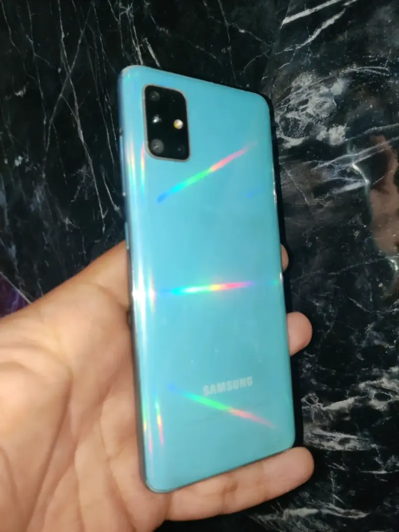 Smartphone Samsung Galaxy A51 en buen estado - 3