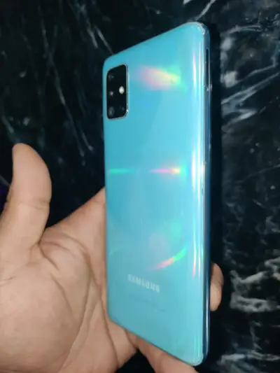 Smartphone Samsung Galaxy A51 en buen estado - miniatura 4