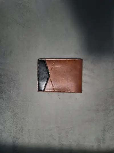 Billetera de cuero bicolor para hombre - miniatura 1