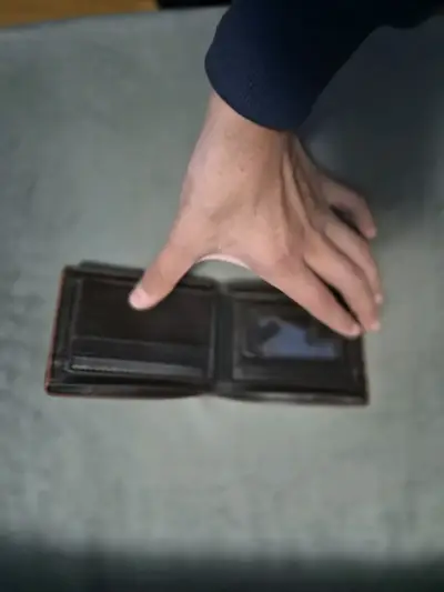 Billetera de cuero bicolor para hombre - miniatura 2