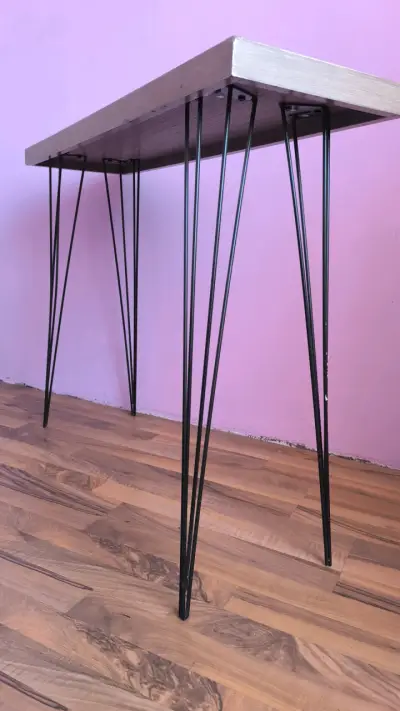 Mesa de Entrada Estilo Industrial con Patas Metálicas - miniatura 3