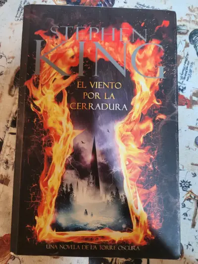 Libro 'El Viento por la Cerradura' de Stephen King - miniatura 1