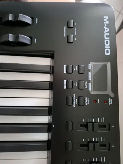 Controlador MIDI M-Audio Oxygen 49 teclas - miniatura 5