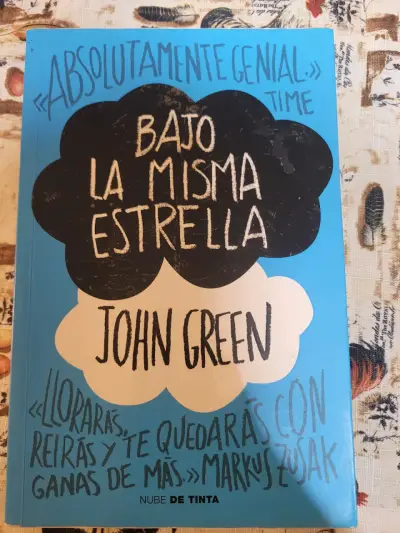 Libro 'Bajo la Misma Estrella' de John Green - miniatura 1